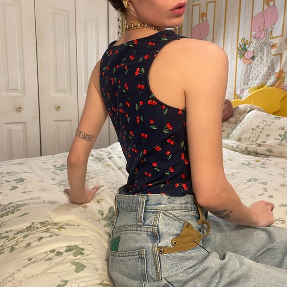 Cherry Print Sleeveless Top - Picture 6 of 11